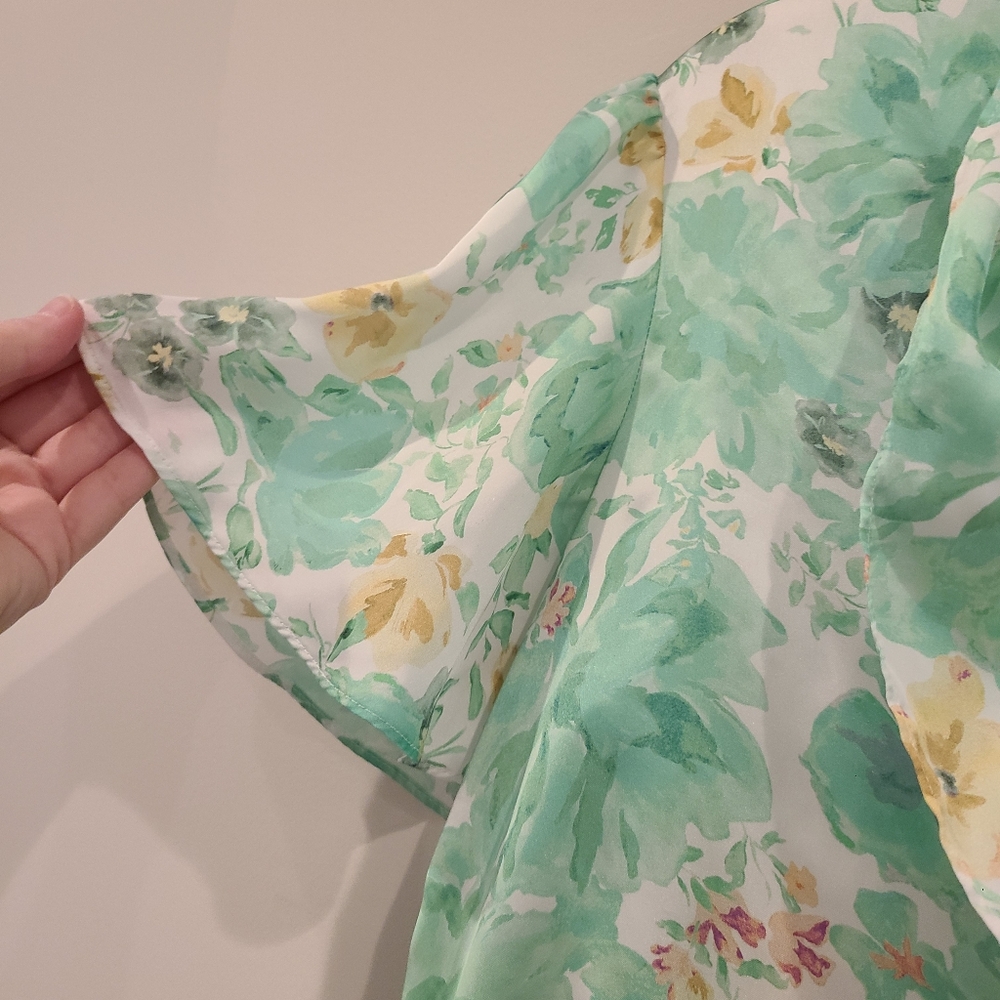 Zara Green Floral Silky Button Front Ruffle Blouse - Picture 4 of 8